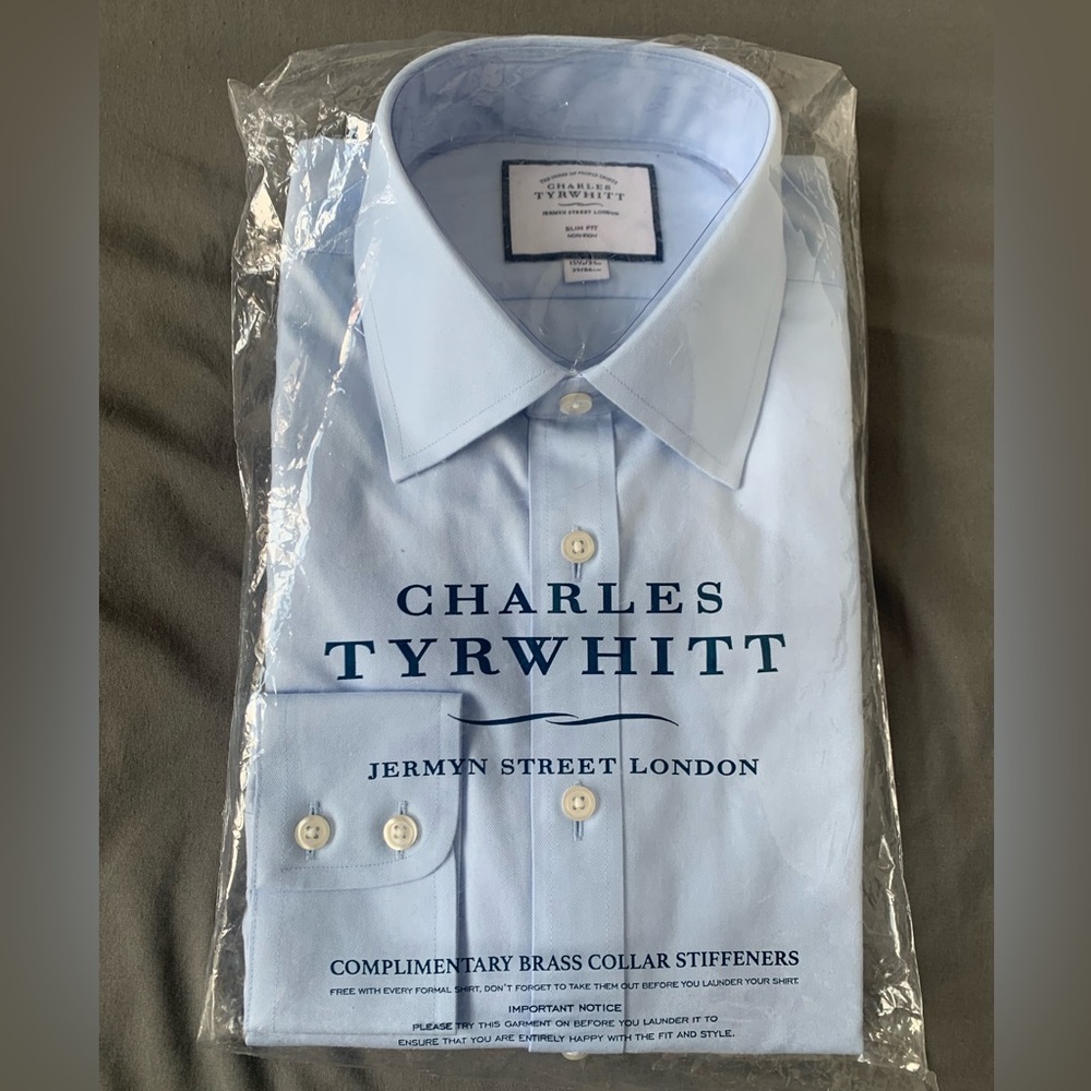 CHARLES TYRWHITT light blue dress shirt. UNWORN. 15.5 inch neck. 34 inch sleeves